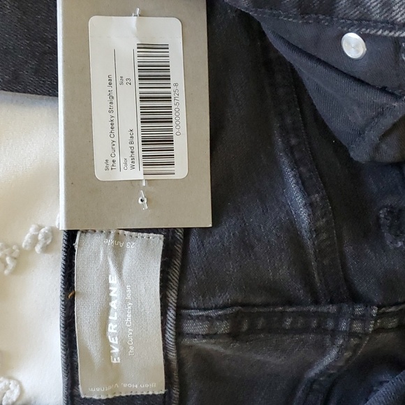 NWT Everlane The Curvy Cheeky Straight Jean in Washed Black size 23 ankle - Picture 6 of 8